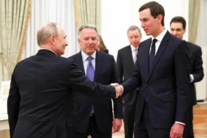 Russia-Ukraine war: ত্রিপক্ষীয় বৈঠকে বসছে রাশিয়া-ইউক্রেন-যুক্তরাষ্ট্র 18 Russia-Ukraine war: ত্রিপক্ষীয় বৈঠকে বসছে রাশিয়া-ইউক্রেন-যুক্তরাষ্ট্র