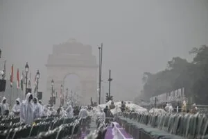 Rain In Delhi: শীতের মধ্যেই ঝমঝমিয়ে বৃষ্টি নামল দিল্লিতে 26 Delhirain