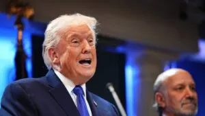 Trump Tariffs: আবারও শুল্ক বাড়ালেন ট্রাম্প 25 0023edb2 1600