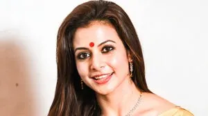 1606624209 5fc323d182f80 koel mullick