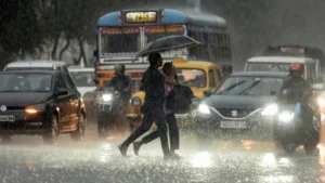 West Bengal Weather Update: দুর্যোগের ঘনঘটা, রবির সকাল থেকে বইছে ঝোড়ো হাওয়া 13 Bengal weather Kolkata Rain