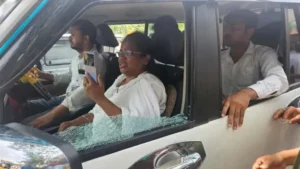 Attack on Mitali Bag 27 April: আরামবাগে তুলকালাম, অভিষেকের সভার আগে আক্রান্ত সাংসদ মিতালি বাগ, পাল্টা মারধরের অভিযোগ বিজেপিরও 9 Attack on Mitali Bag 27 April: আরামবাগে তুলকালাম, অভিষেকের সভার আগে আক্রান্ত সাংসদ মিতালি বাগ, পাল্টা মারধরের অভিযোগ বিজেপিরও